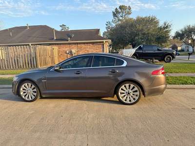 2009 Jaguar XF - Luxury Sedan 4D
