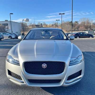 2017 Jaguar XF XF 35t Prestige Sedan 4D