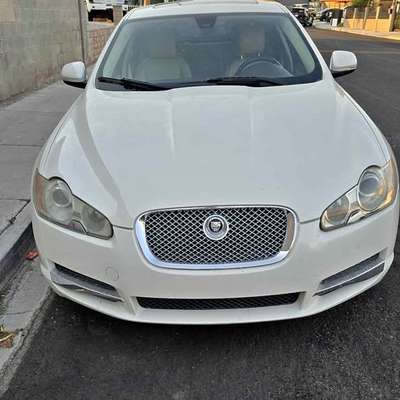 2010 Jaguar XF - XF Sedan 4D