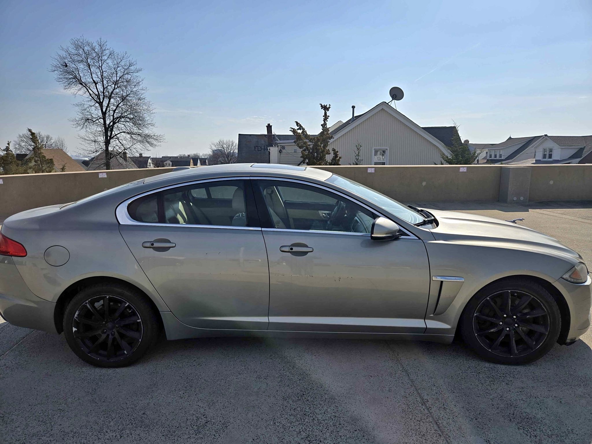2012 Jaguar XF - XF Sedan 4D