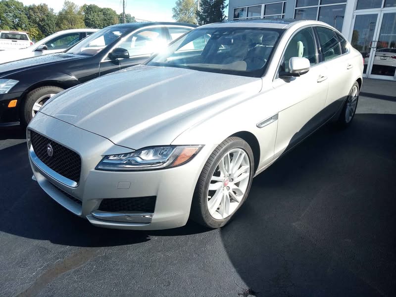 2017 Jaguar XF - XF 35t Prestige Sedan 4D