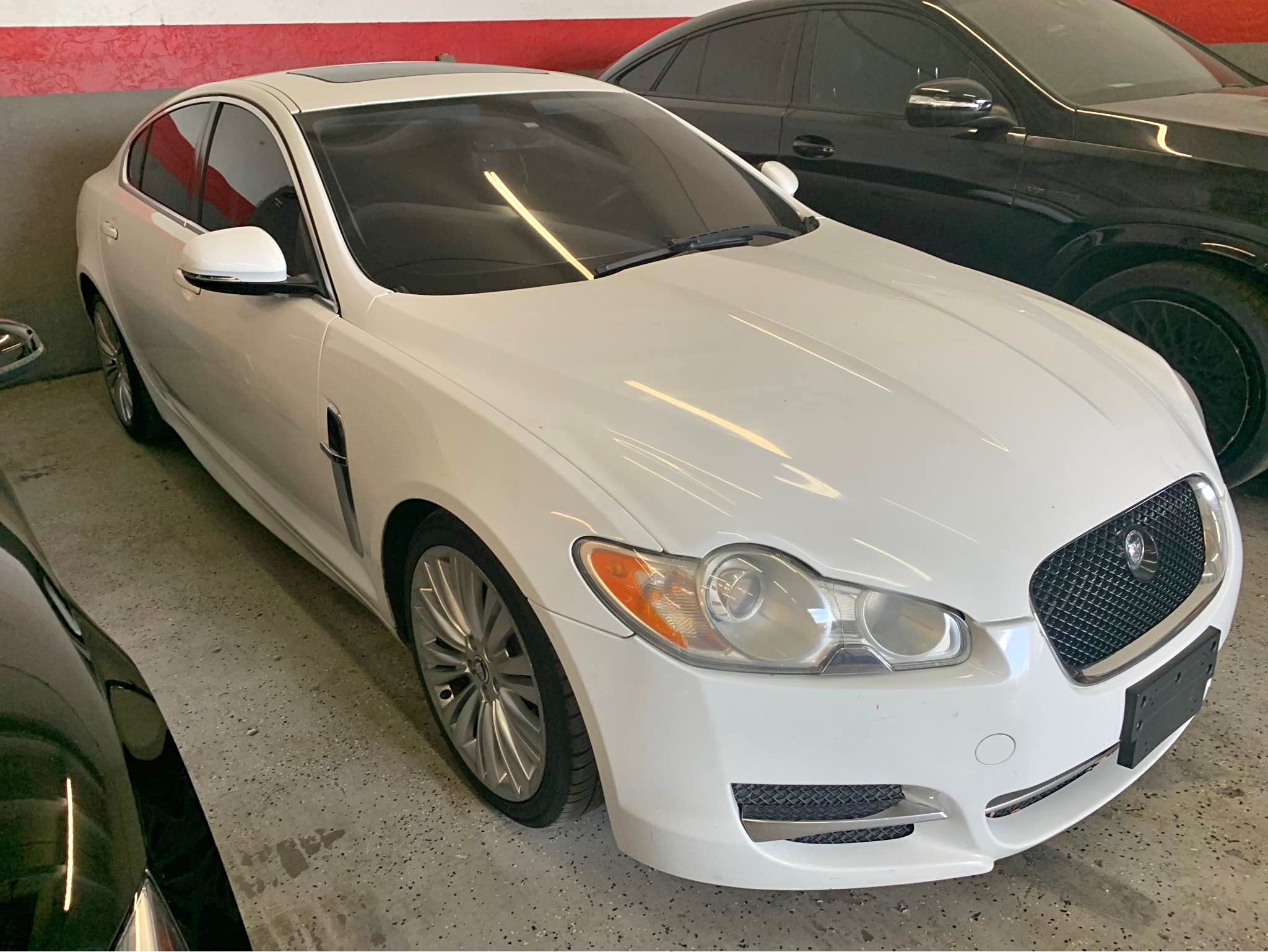 2011 Jaguar XF - XF 35t Prestige Sedan 4D