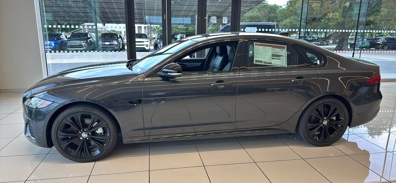 2024 Jaguar XF - P300 R-Dynamic SE Sedan 4D