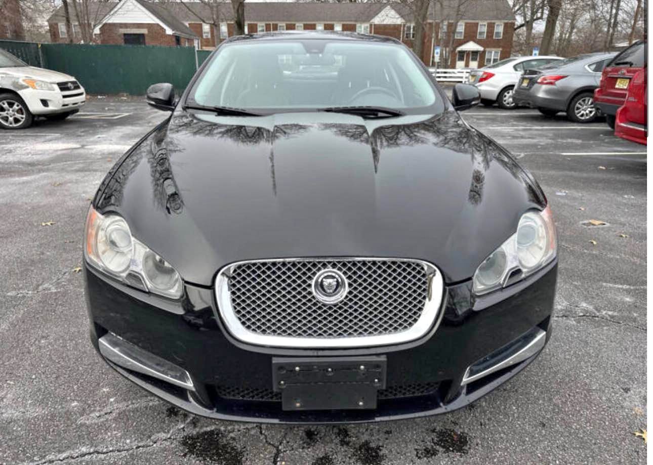 2011 Jaguar XF - Sedan 4D