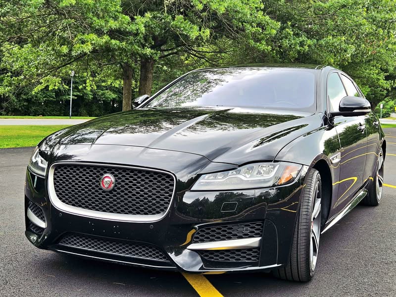2018 Jaguar XF - XF 25t R-Sport Sedan 4D