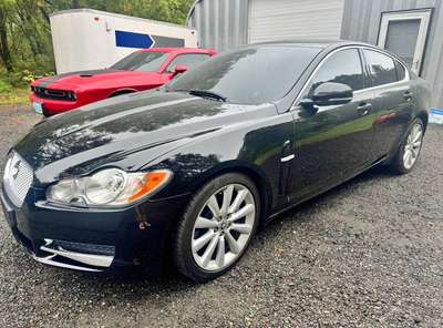 2011 Jaguar XF - Luxury Sedan 4D
