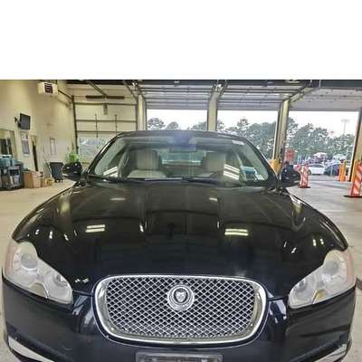 2010 Jaguar XF - Luxury Sedan 4D