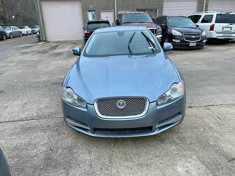 2009 Jaguar XF - XF Premium Sedan 4D