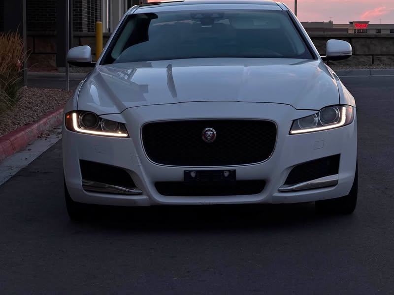 2018 Jaguar XF - Premium Luxury Sedan 4D