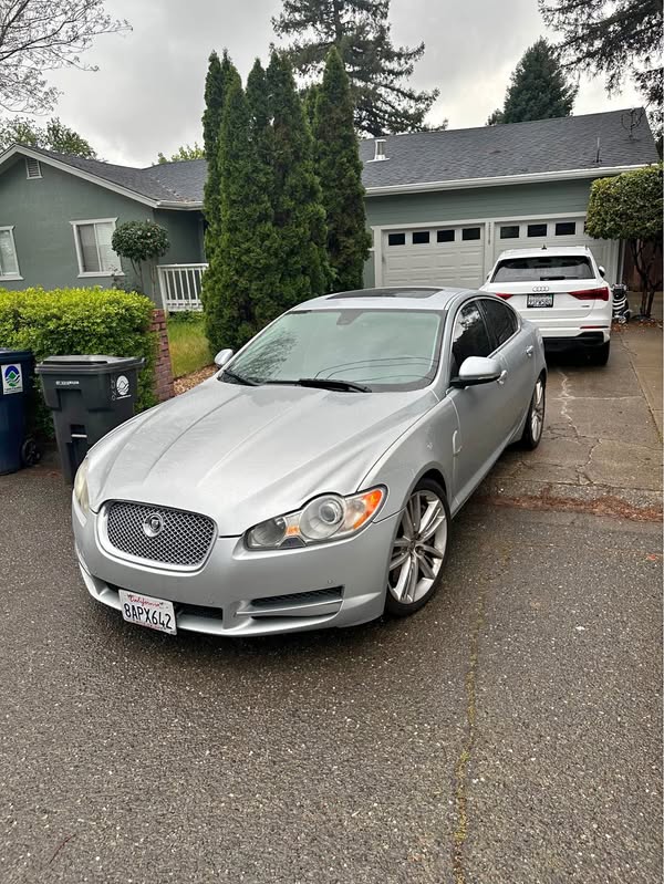 2010 Jaguar XF