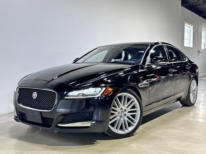 2017 Jaguar XF - XF 20d Prestige Sedan 4D