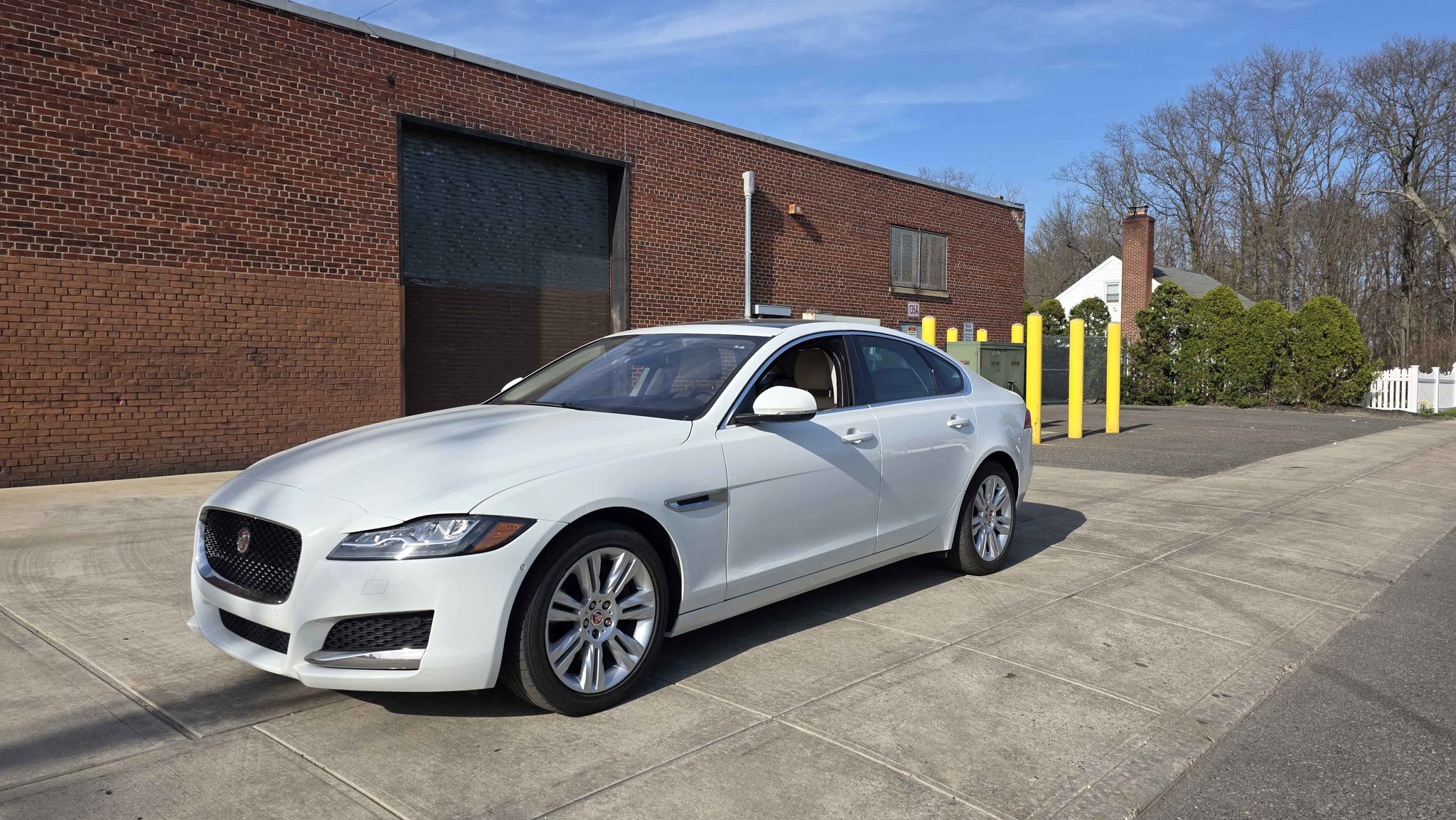 2018 Jaguar XF - XF 25t Prestige Sedan 4D