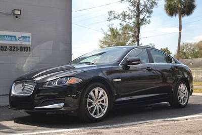 2015 Jaguar XF 2.0T Premium 4dr Sedan