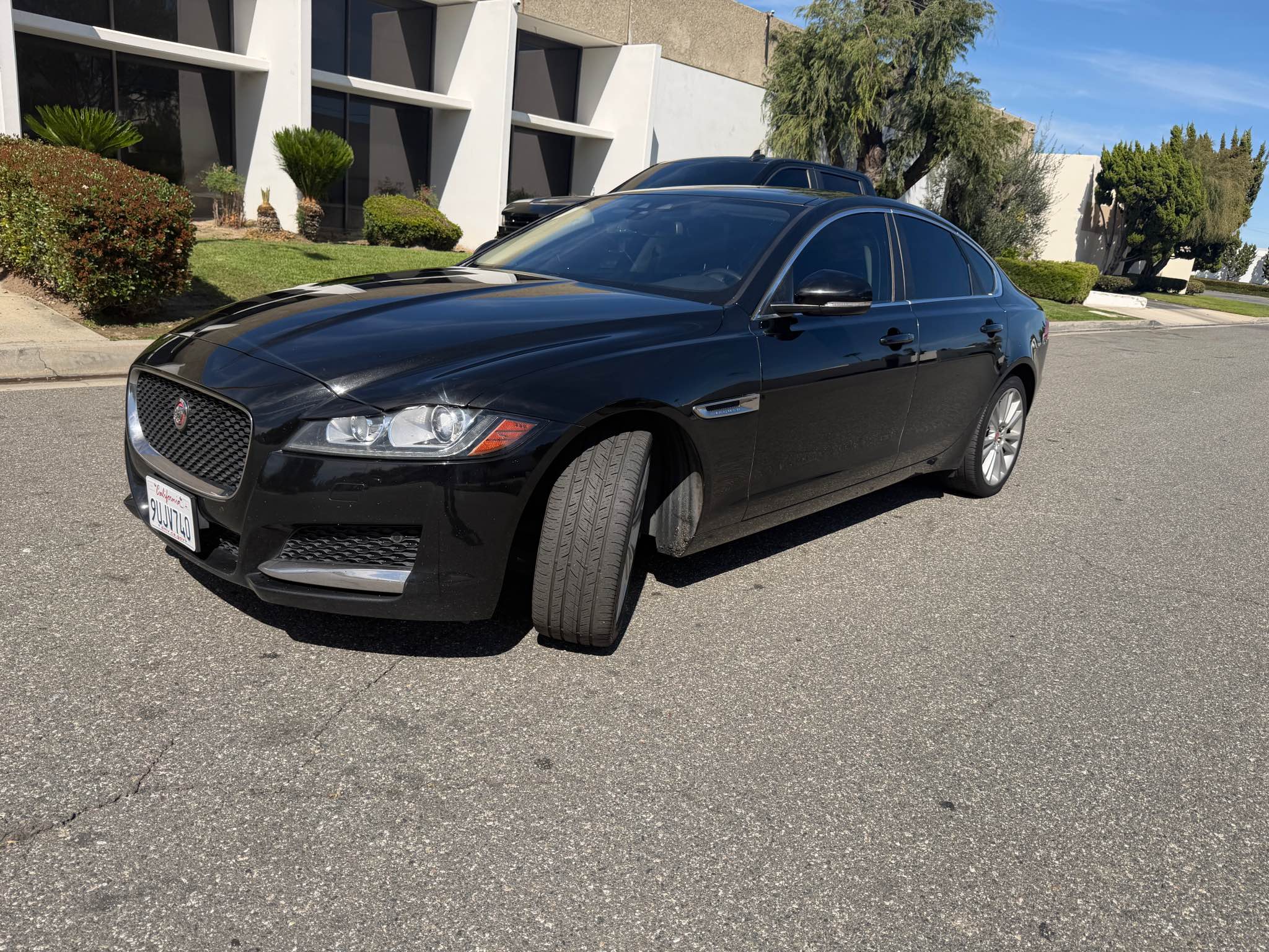 2018 Jaguar XF - XF 25t Premium Sedan 4D