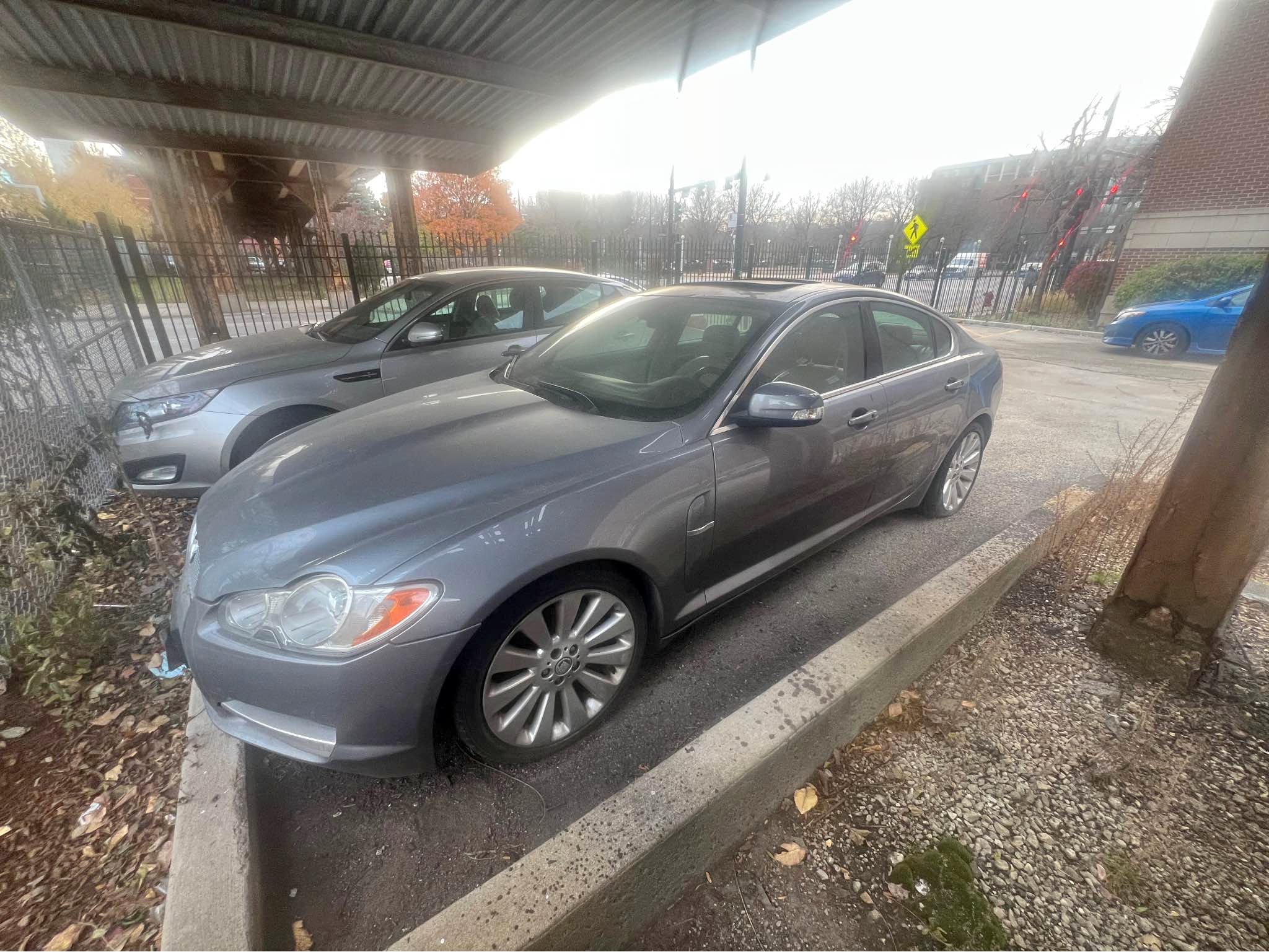 2009 Jaguar XF - XF Sedan 4D