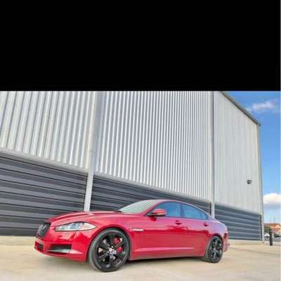 2015 Jaguar XF - XF Supercharged Sports Sedan 4D