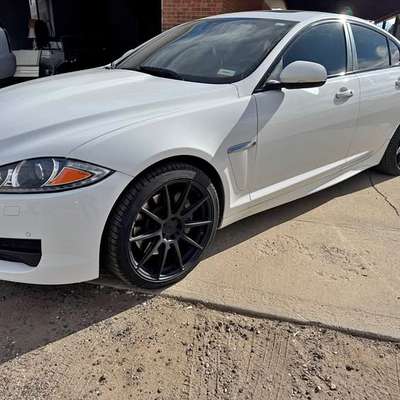 2015 Jaguar XF - XF 30t R-Sport Sedan 4D