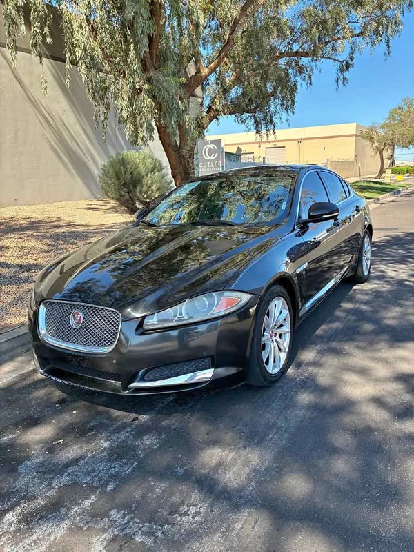 2014 Jaguar XF - XF Sedan 4D