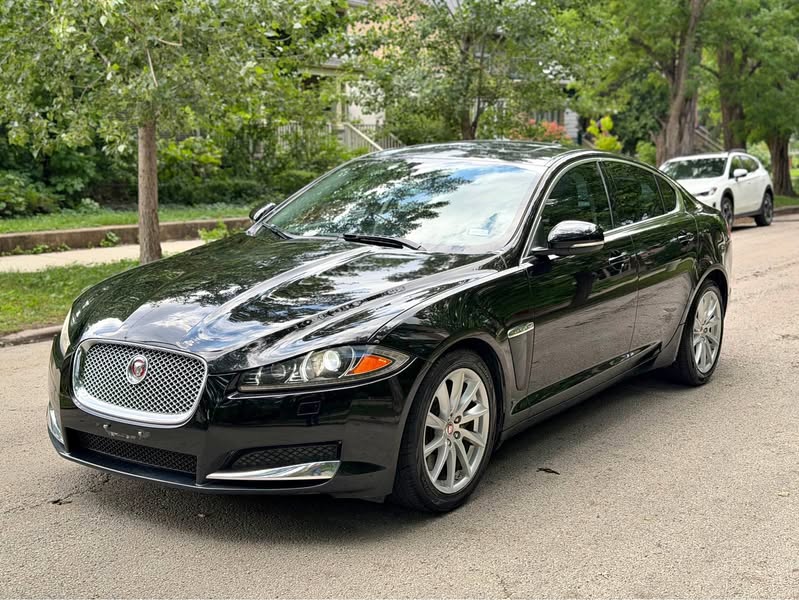 2014 Jaguar XF - Sedan 4D