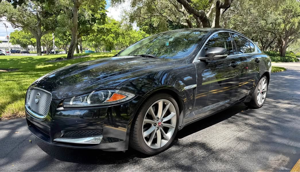 2015 Jaguar XF - XF 35t Portfolio Limited Edition Sedan 4D