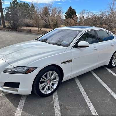 2016 Jaguar XF - XF 35t Premium Sedan 4D