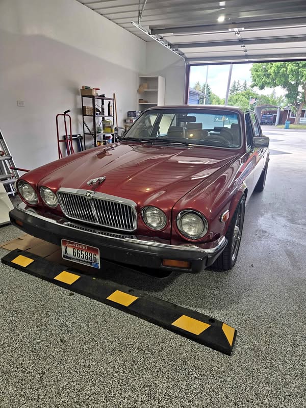 1986 Jaguar XJ - Vanden Plas Sedan 4D