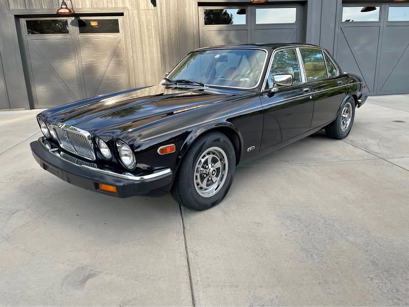 1986 Jaguar XJ - XJ6 Vanden Plas Sedan 4D