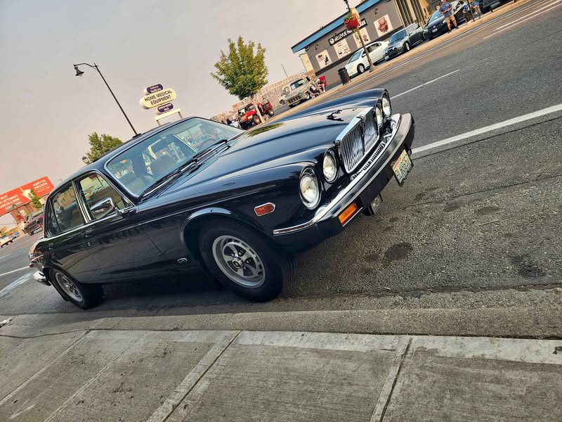1986 Jaguar XJ - XJ Vanden Plas Sedan 4D