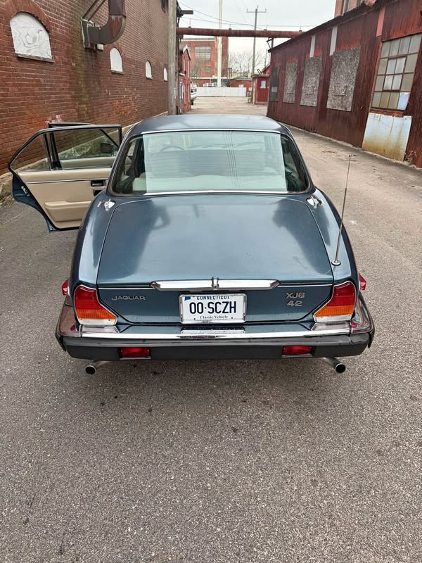 1985 Jaguar XJ - XJ6 Sedan 4D