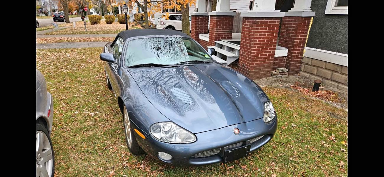 2001 Jaguar XKR