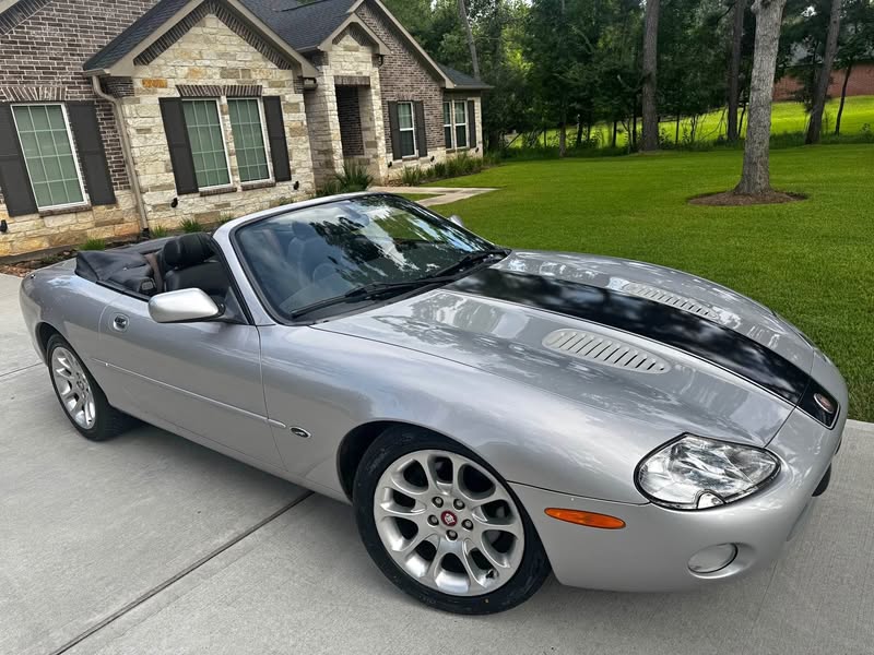 Jaguar XKR Convertible 2002