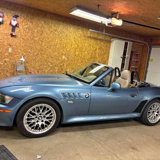 2001 BMW Z3 - 3.0i Coupe 2D