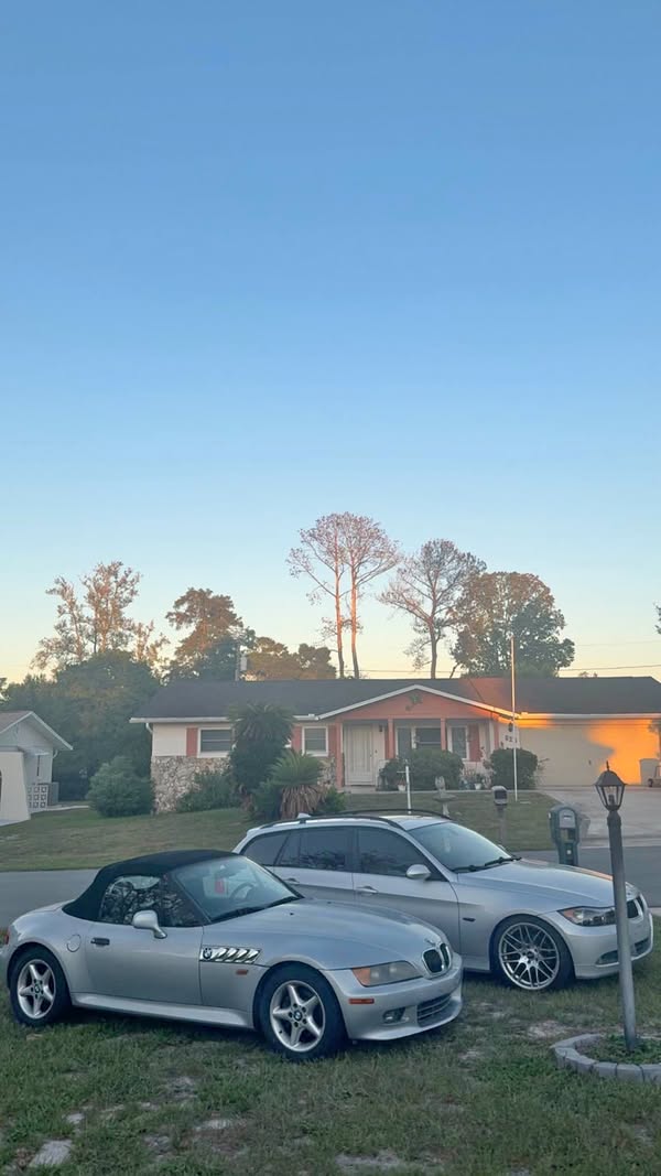 1997 BMW Z3 - 2.5i Roadster 2D