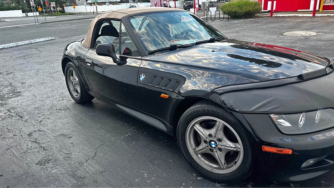 1996 BMW Z3 - 4-Cyl Roadster 2D
