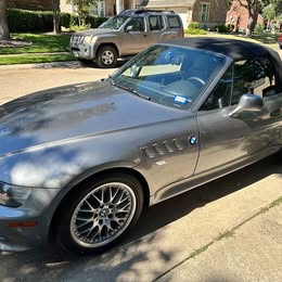 2001 BMW Z3 3.0i Roadster 2D