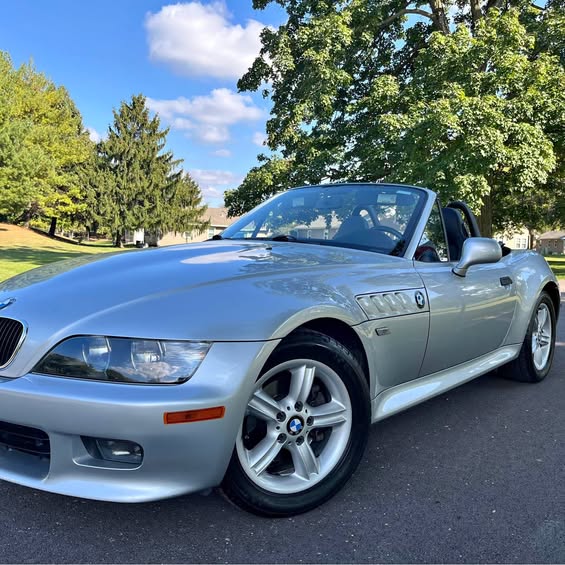2000 BMW Z3 - 2.3 Roadster 2D