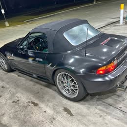 1998 BMW Z3 - 2.8 Roadster 2D
