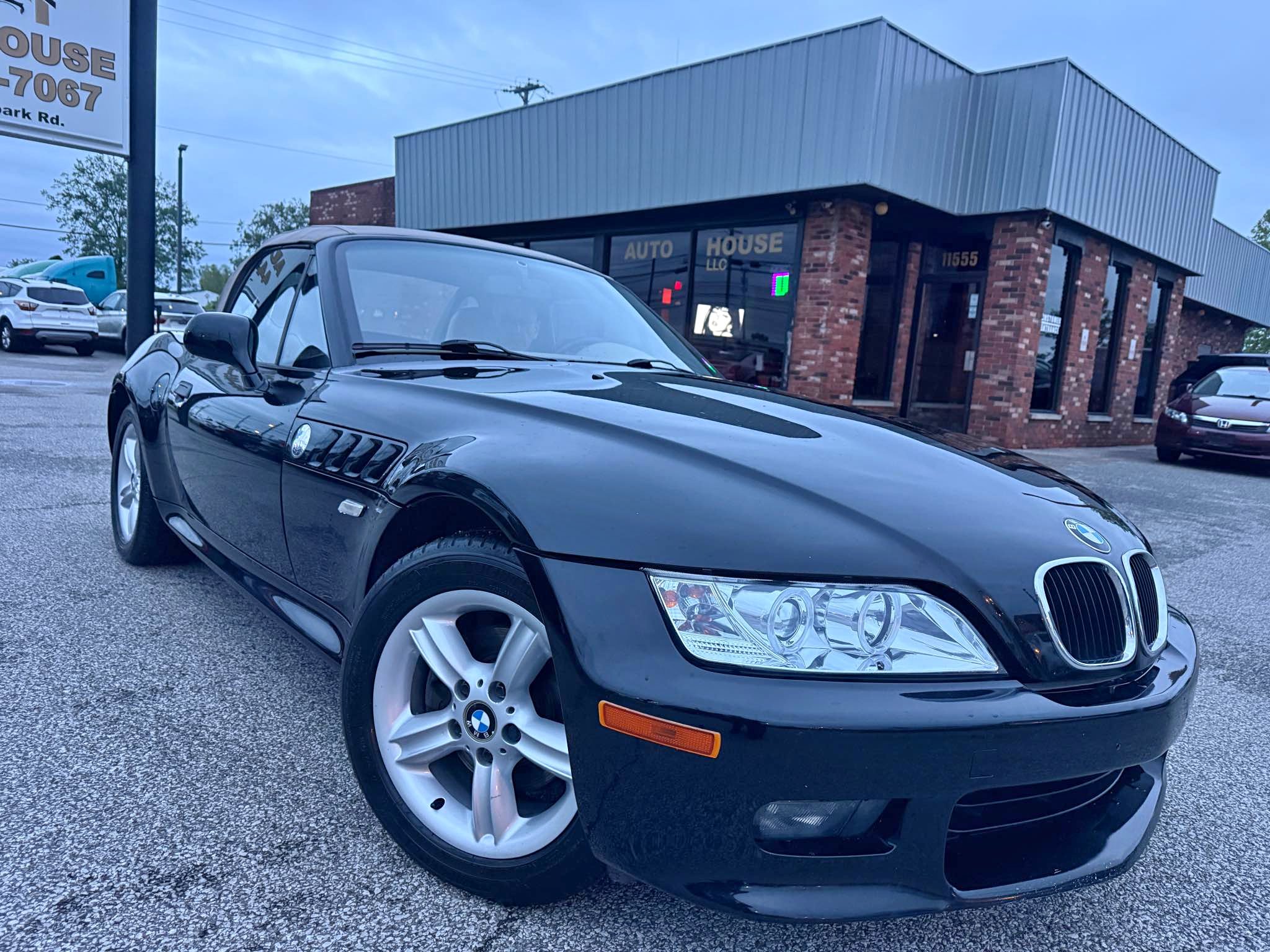2001 BMW Z3 - 2.5i Roadster 2D