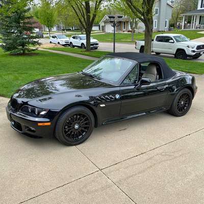 2001 BMW Z3 - 3.0i Roadster 2D