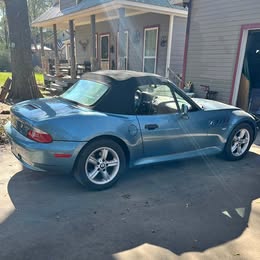 2001 BMW Z3 - 2.5i Roadster 2D