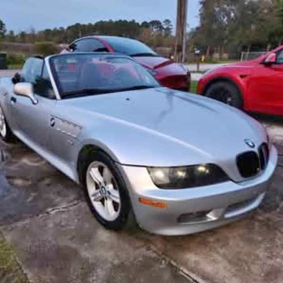 2001 BMW Z3 - 2.5i Roadster 2D