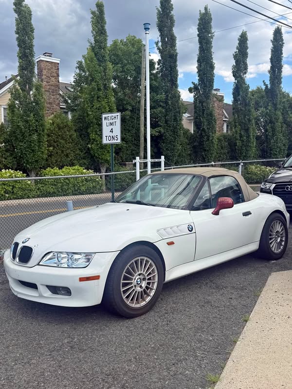 1997 BMW Z3 - 4-Cyl Roadster 2D