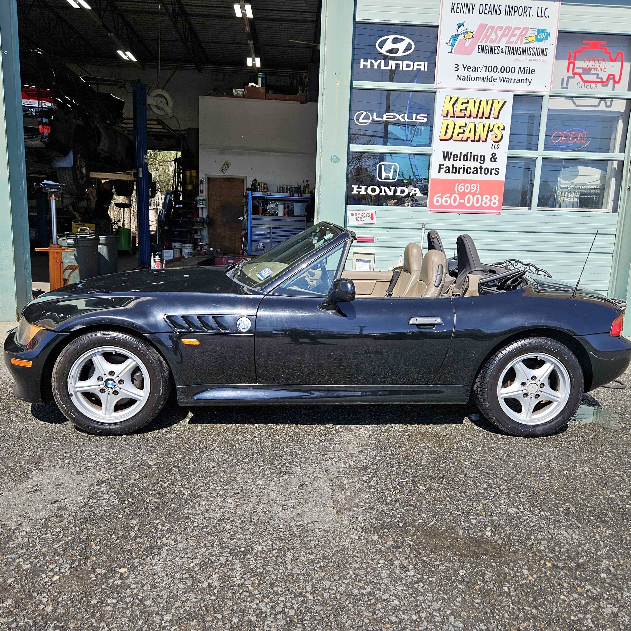 1998 BMW Z3 - 4-Cyl Roadster 2D
