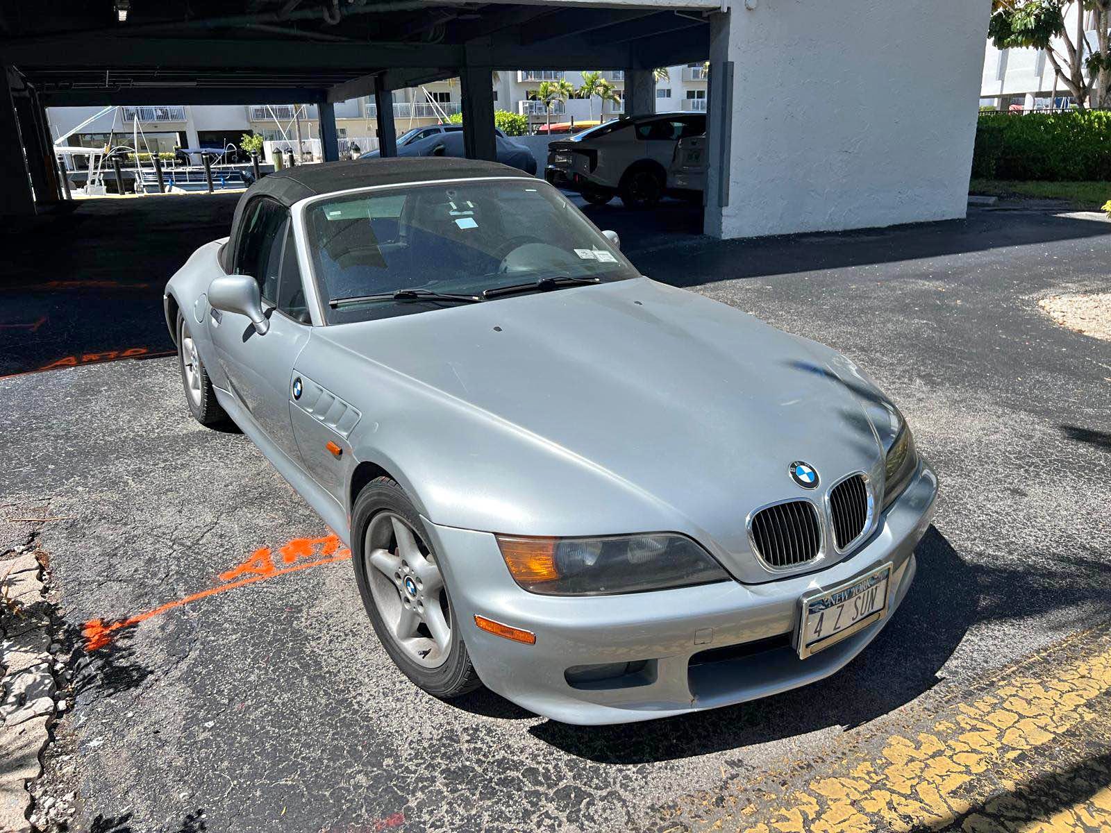 1998 BMW Z3 - 2.8 Roadster 2D