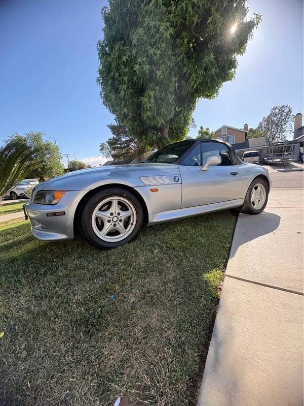 1996 BMW Z3 - 4-Cyl Roadster 2D