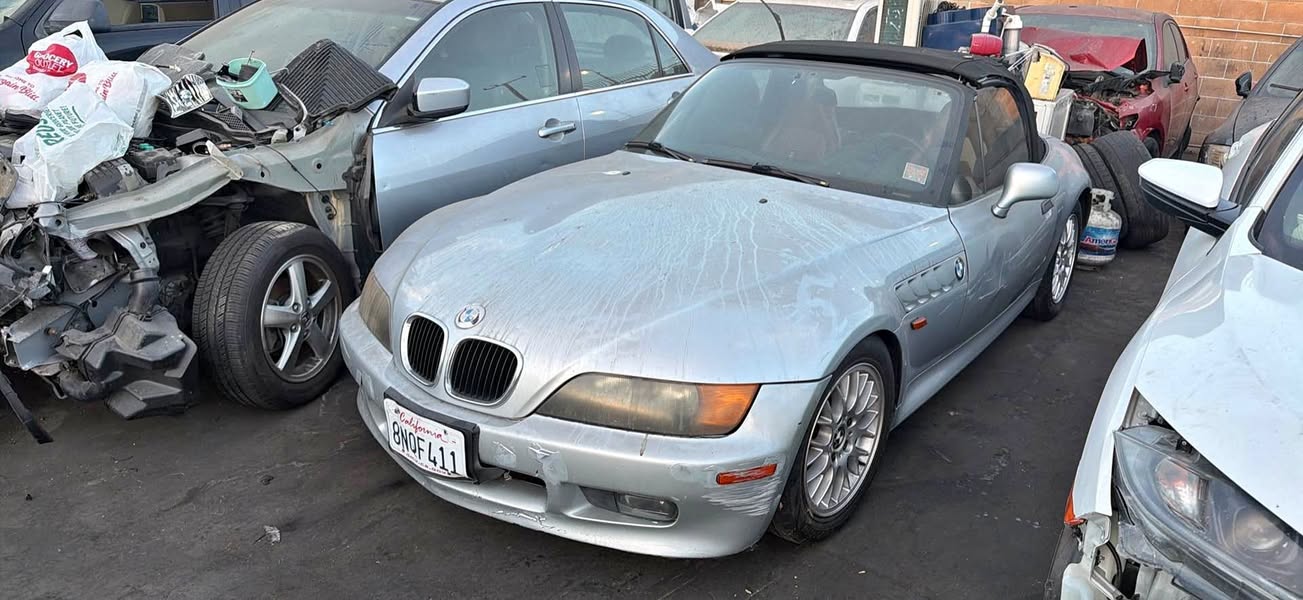 1997 BMW Z3 - 4-Cyl Roadster 2D