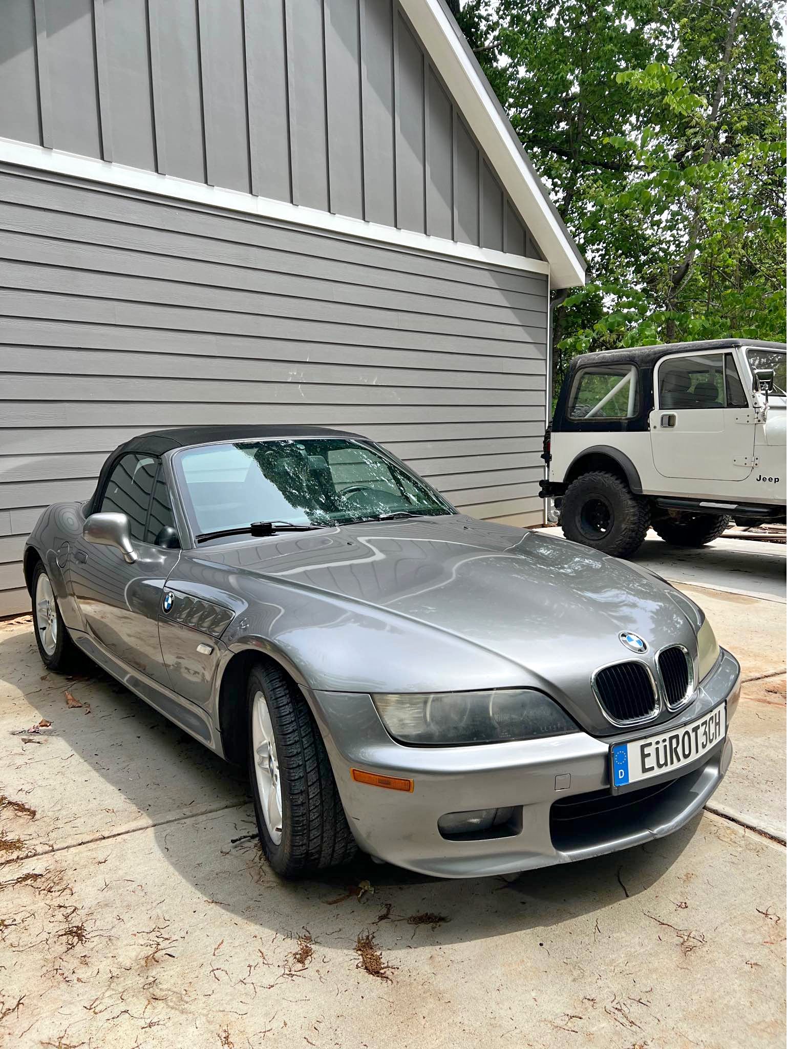 2002 BMW Z3 - 2.5i Roadster 2D