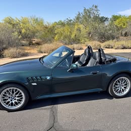 2001 BMW Z3 3.0i Roadster 2D
