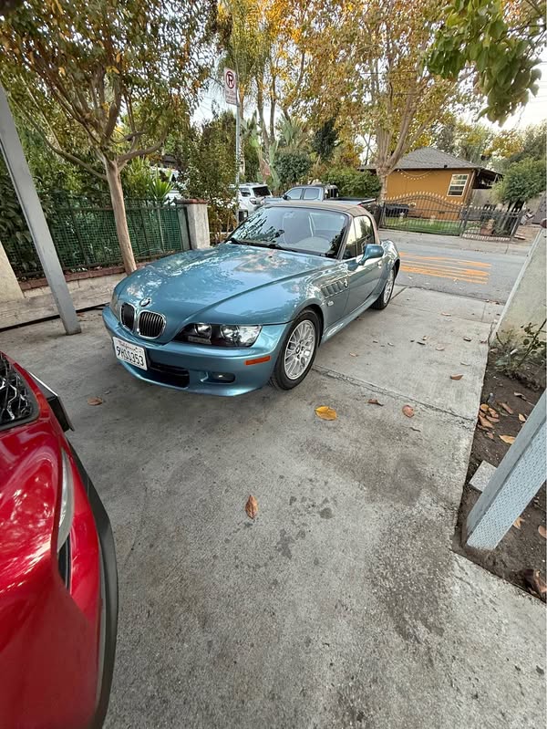 2000 BMW Z3 - 2.8i