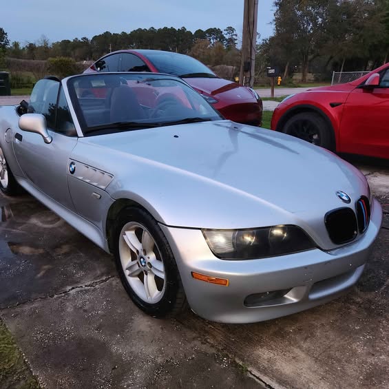 2001 BMW Z3 - Roadster 2D